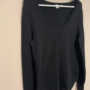 Gap Wool V-neck sweater, size S
